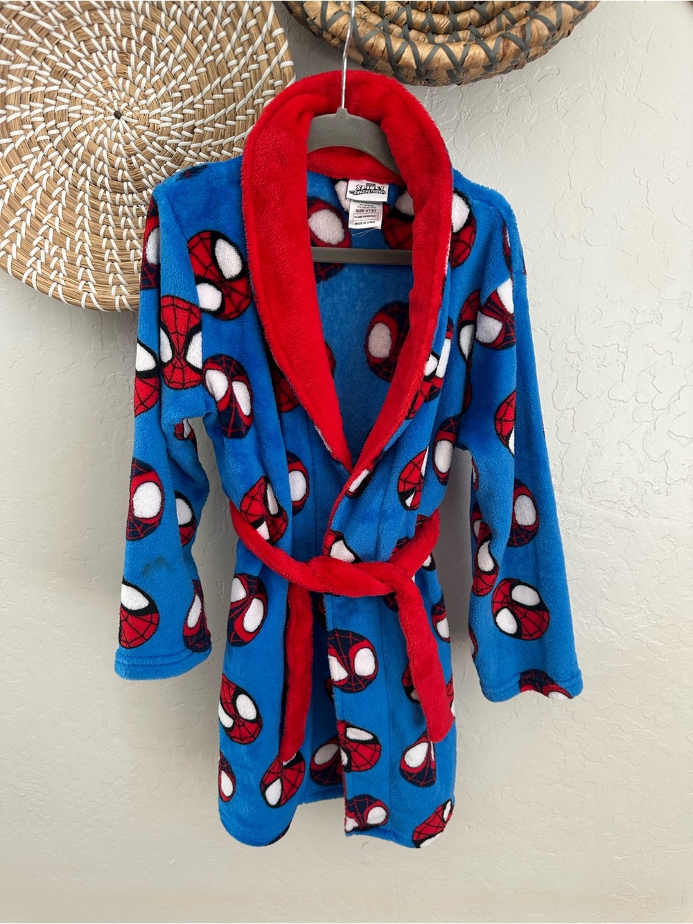 Boys Marvel Spider-Man Plush Pajama Robe. Size 4T/5T